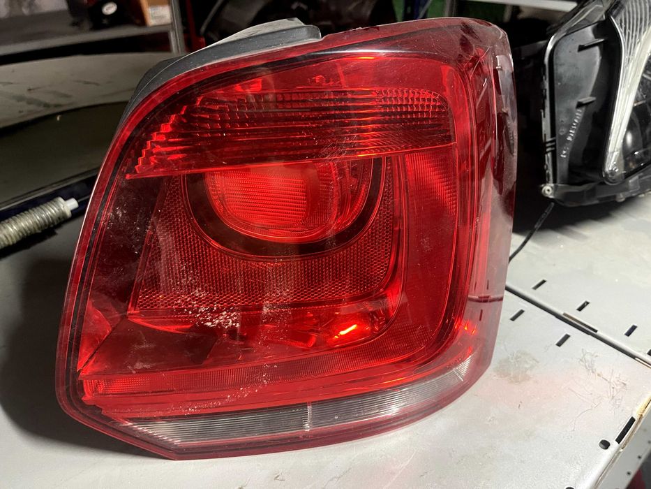 Lampa tył prawa tylna VW Polo 6R 08-12