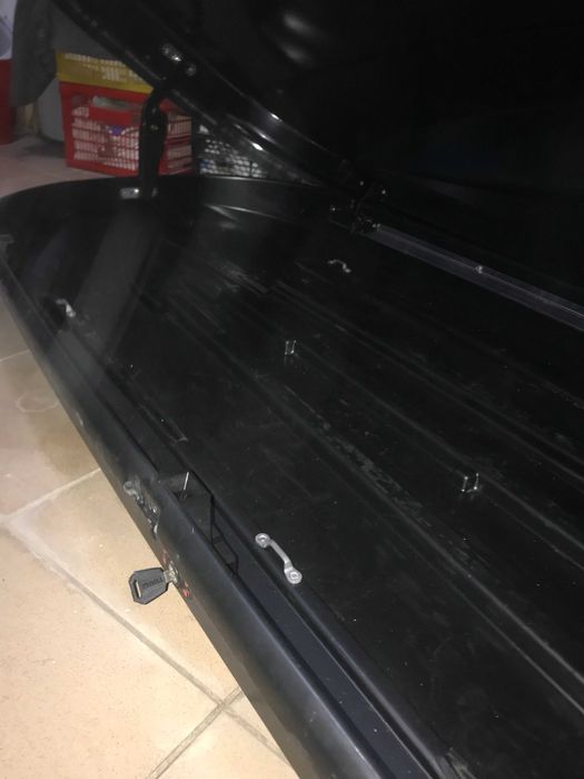 Witam,
Sprzedam box/bagażnik dachowy Thule Touring L