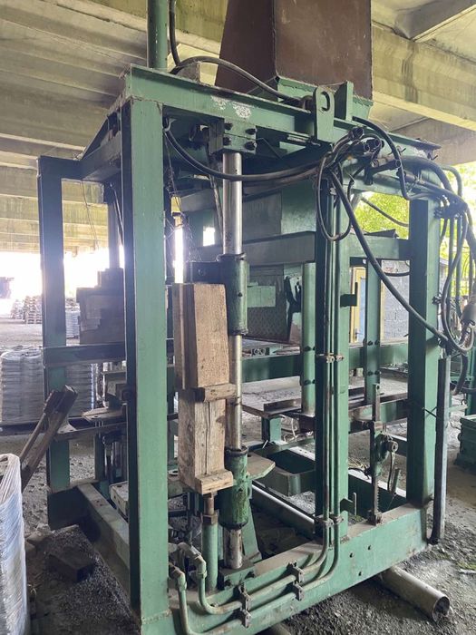 Вібропрес Schlosser uniblock 2 (для виробництва бетонних виробів )