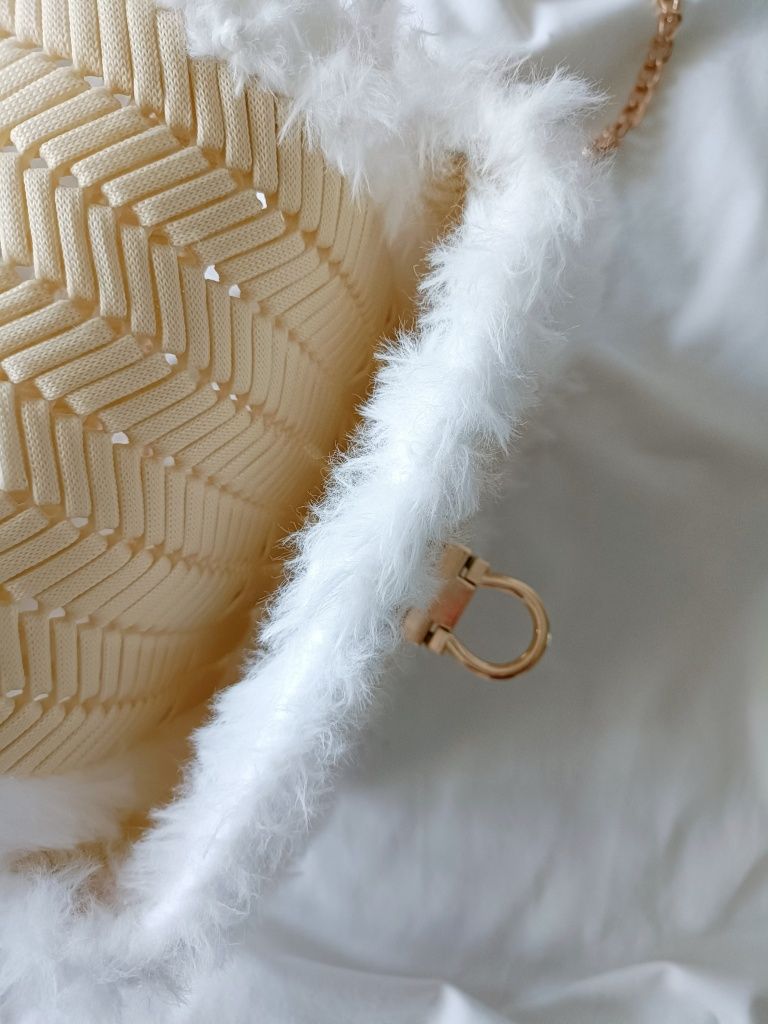 Torebka pleciona na kanwie handmade