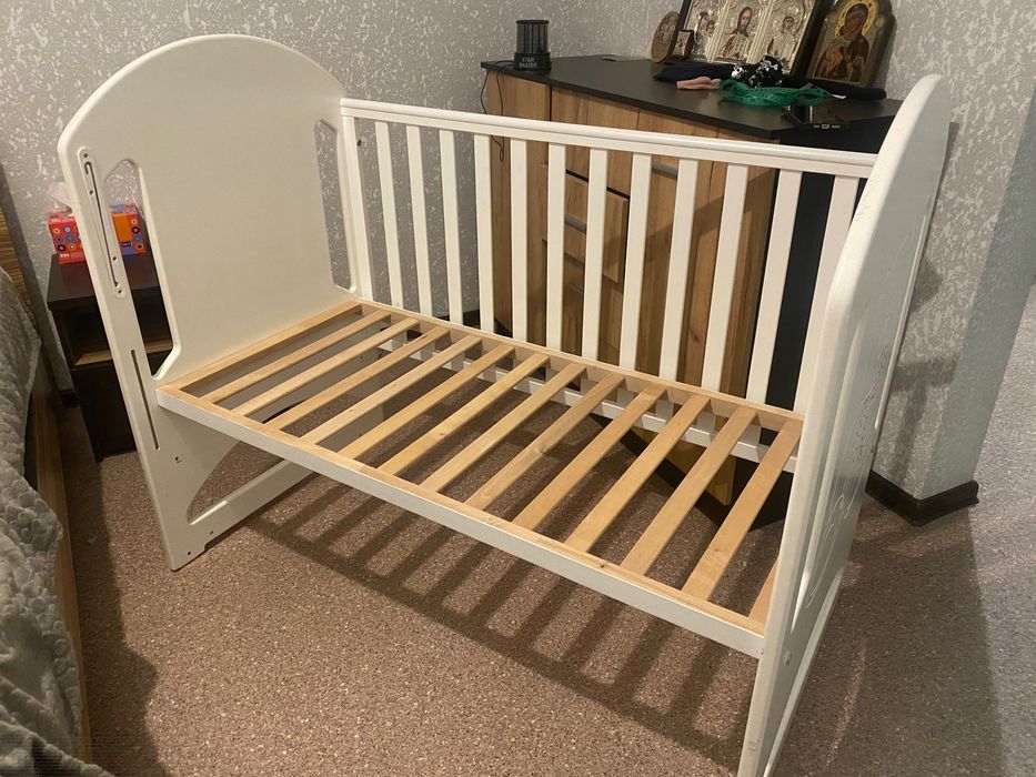 Кровать Умка белого цвета +матрац единая цена