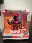 Figura acção Deadpool em metal nova