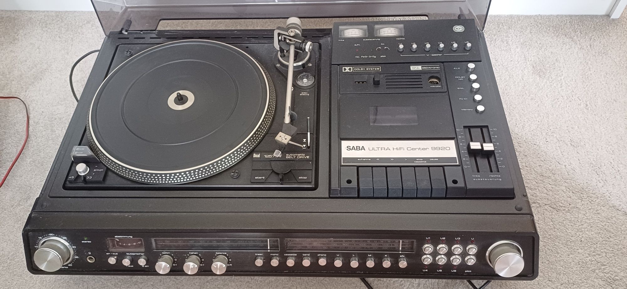 Gramofon I dwie kolumny