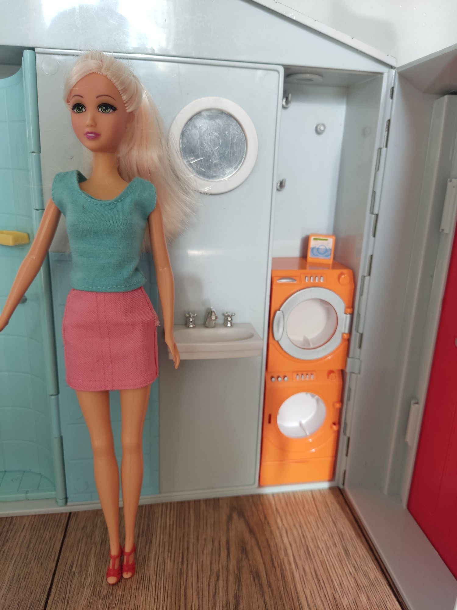 Domek Barbie Mattel z dźwiękiem