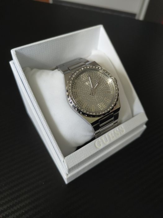 Zegarek GUESS srebny