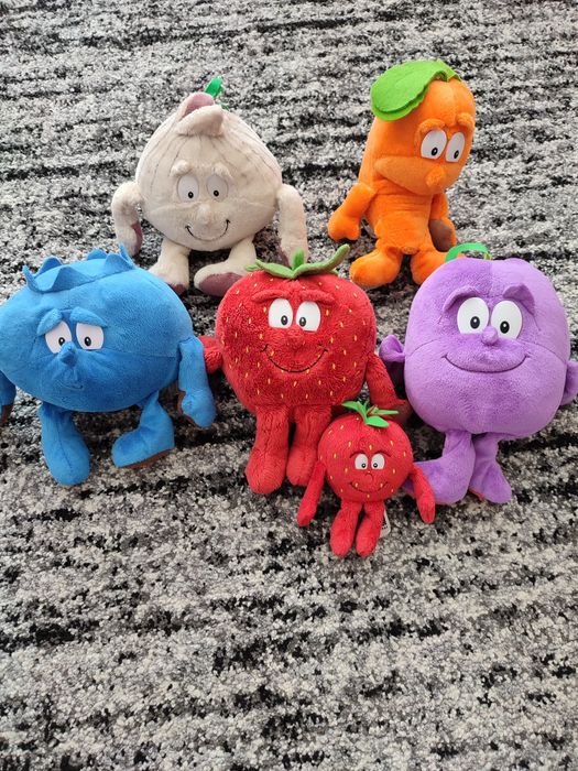 Maskotki/pluszaki owoce, warzywa gang świeżaków