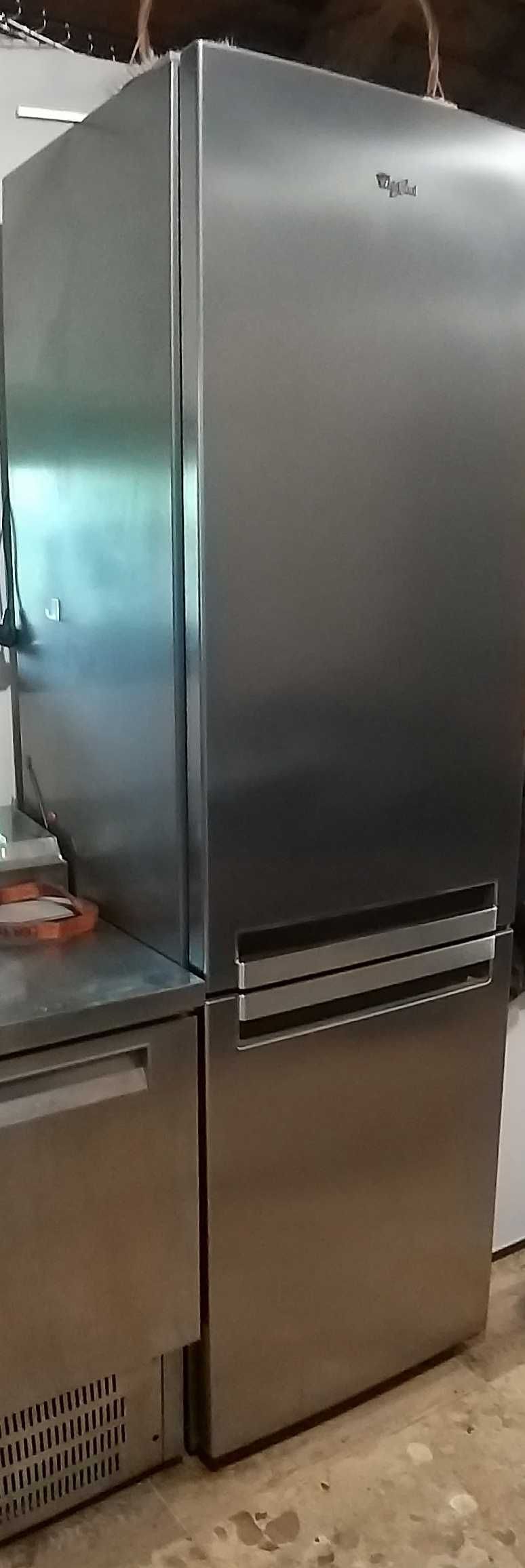 Lodówka Whirpool uszkodzona