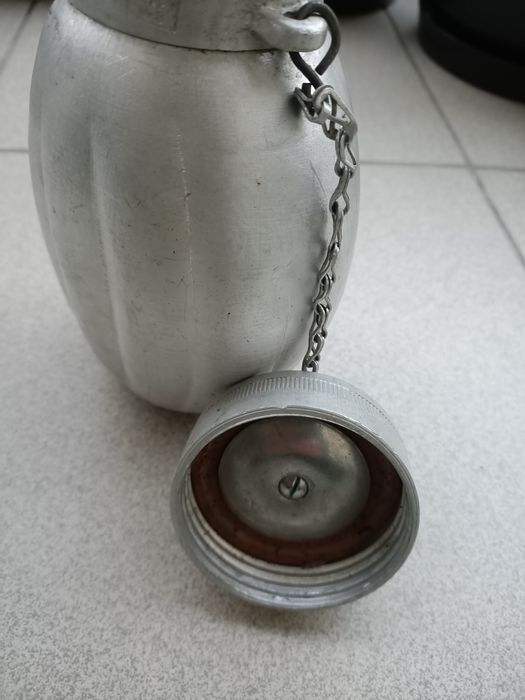 Manierka wojskowa oryginalna,  bidon wojskowy stary