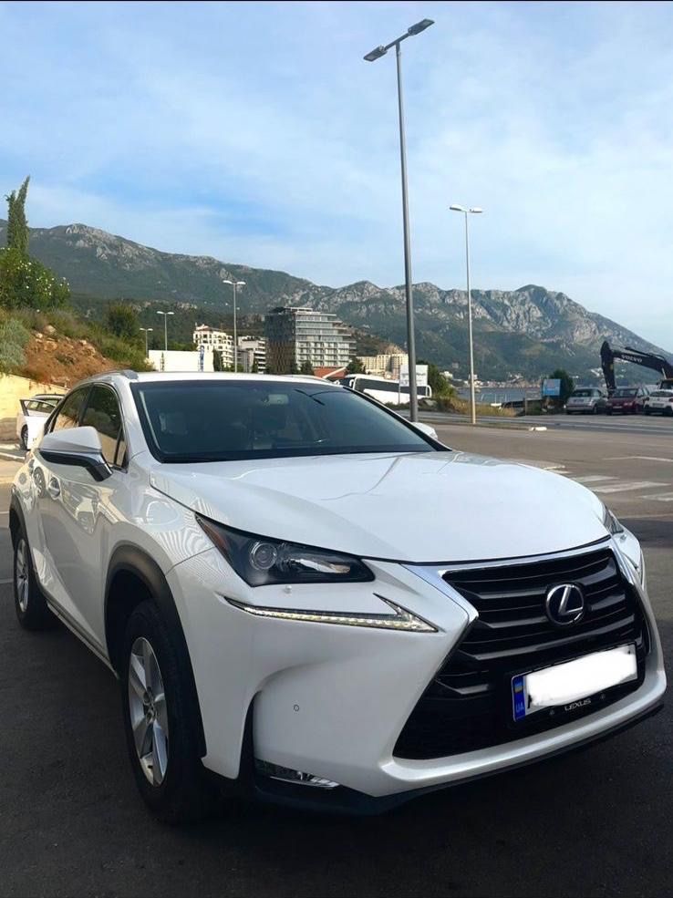 Продам Lexus NX 300 h гибрид 2,5 литра 2015 год