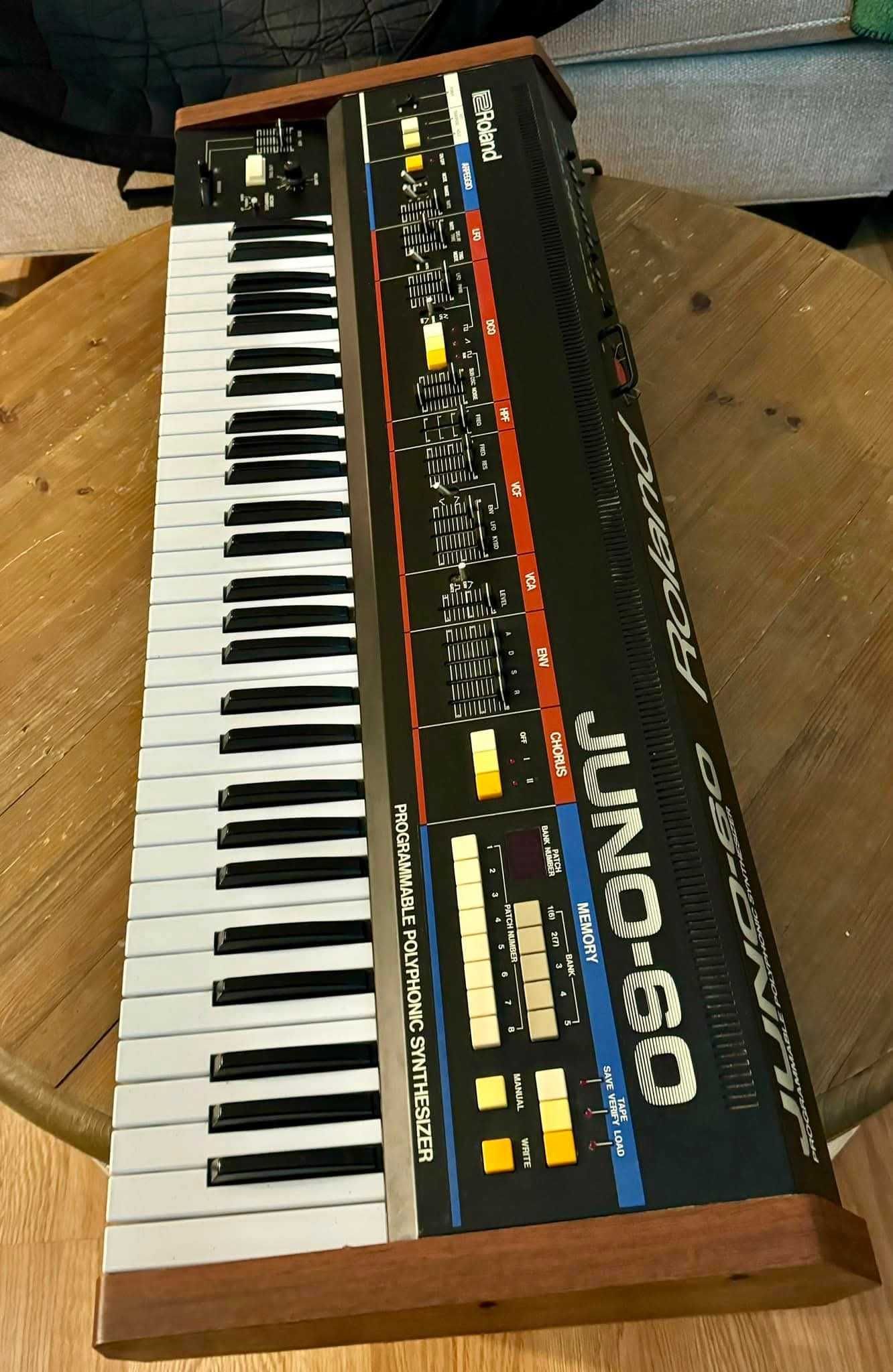 Sintetizador Roland Juno 60