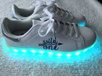 Buty ze światełkami LED Wild One 39