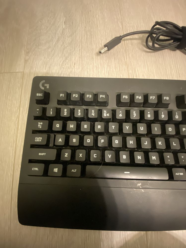 Klawiatura RGB Logitech G213 (z gratisem)
