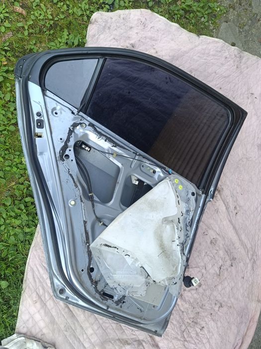 Honda Accord VII 7 błękitne drzwi lewe lewy tył sedan Polift Lift