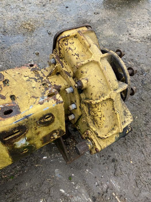 Zwolnica lewa kombajn new holland tx 34