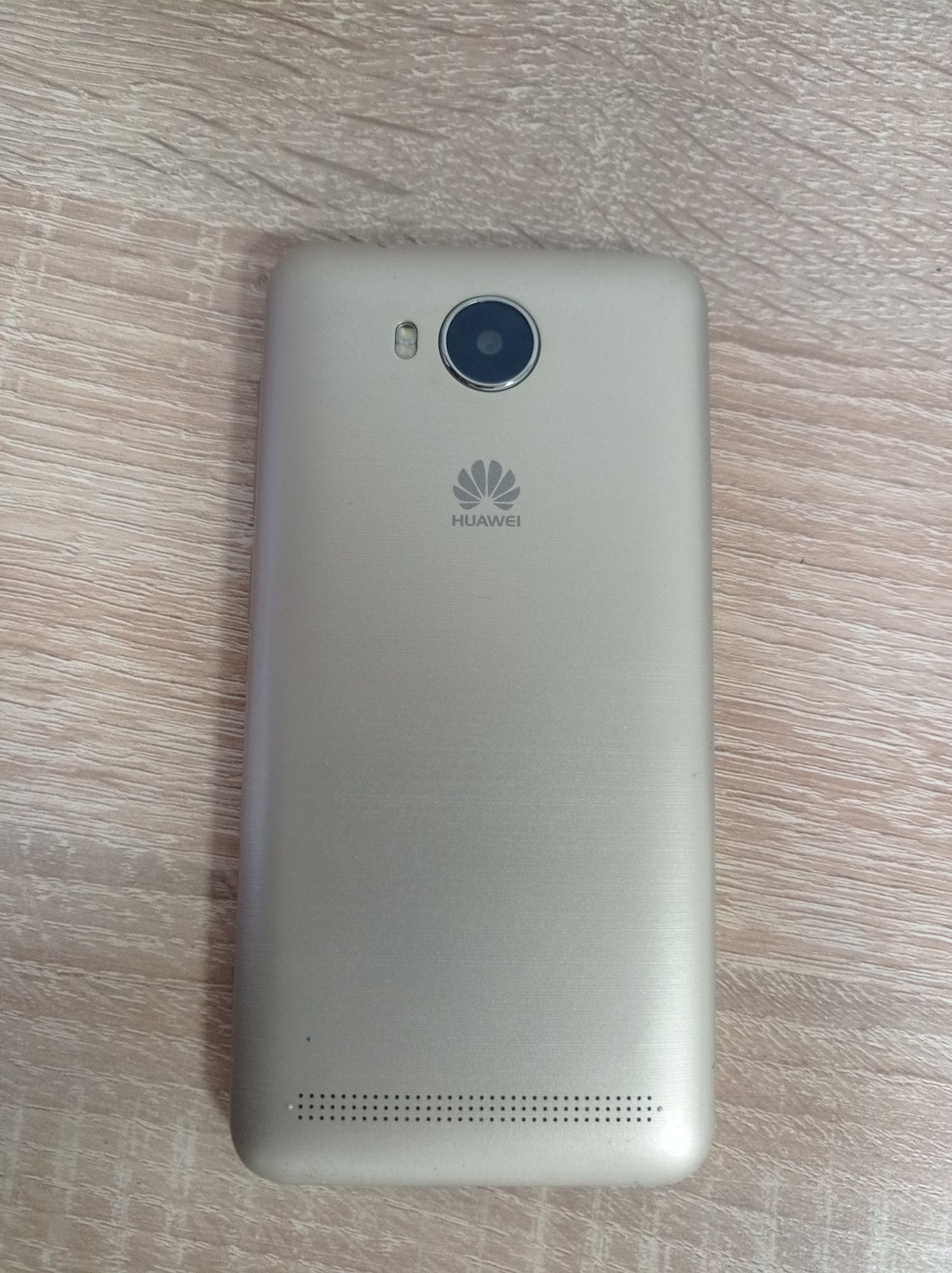 Смартфон Huawei Y3