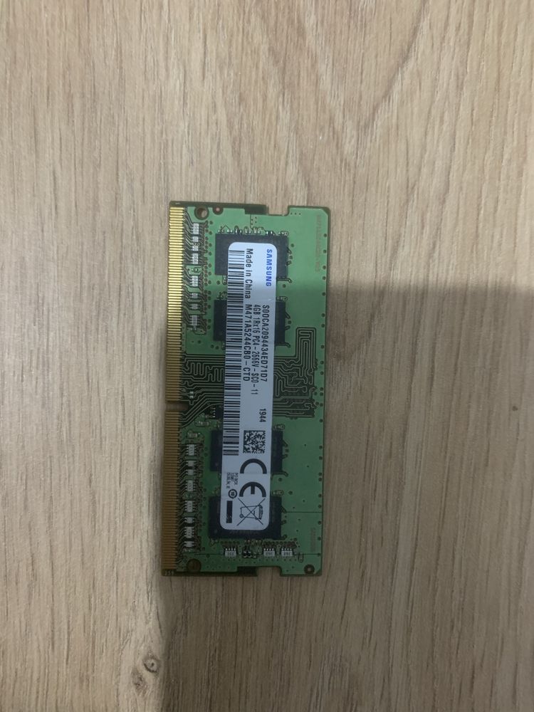 Vendo memoria ram ddr4 de 4gb samsung 2666mhz