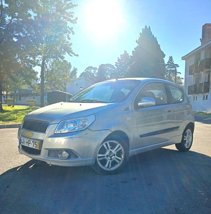 Chevrolet Aveo 2009 com 100 mil km
