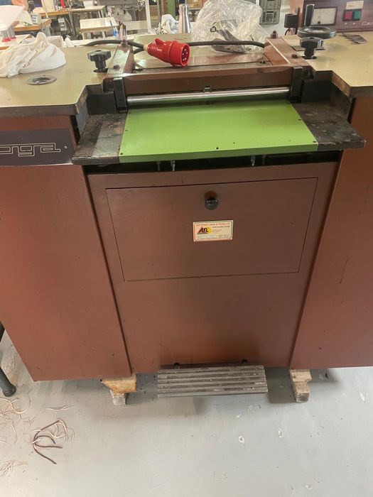 Maquina de Igualizar Camoga