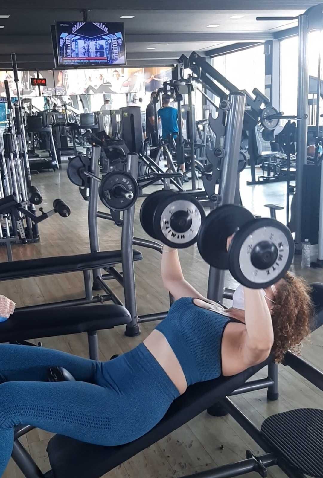 PERSONAL TRAINER