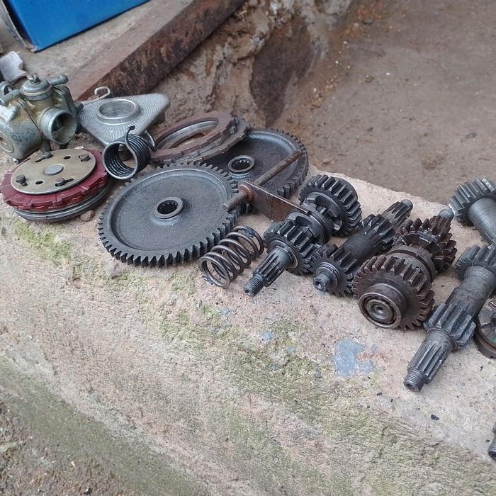 Продам деталі двигуна мопеда Карпати