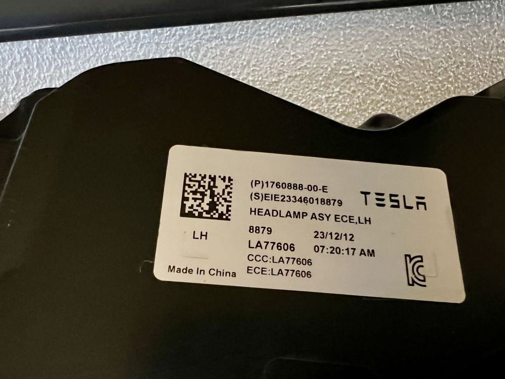 Lampy przód/przednie Tesla 3 III Highland LIFT Full Led prawa/lewa.