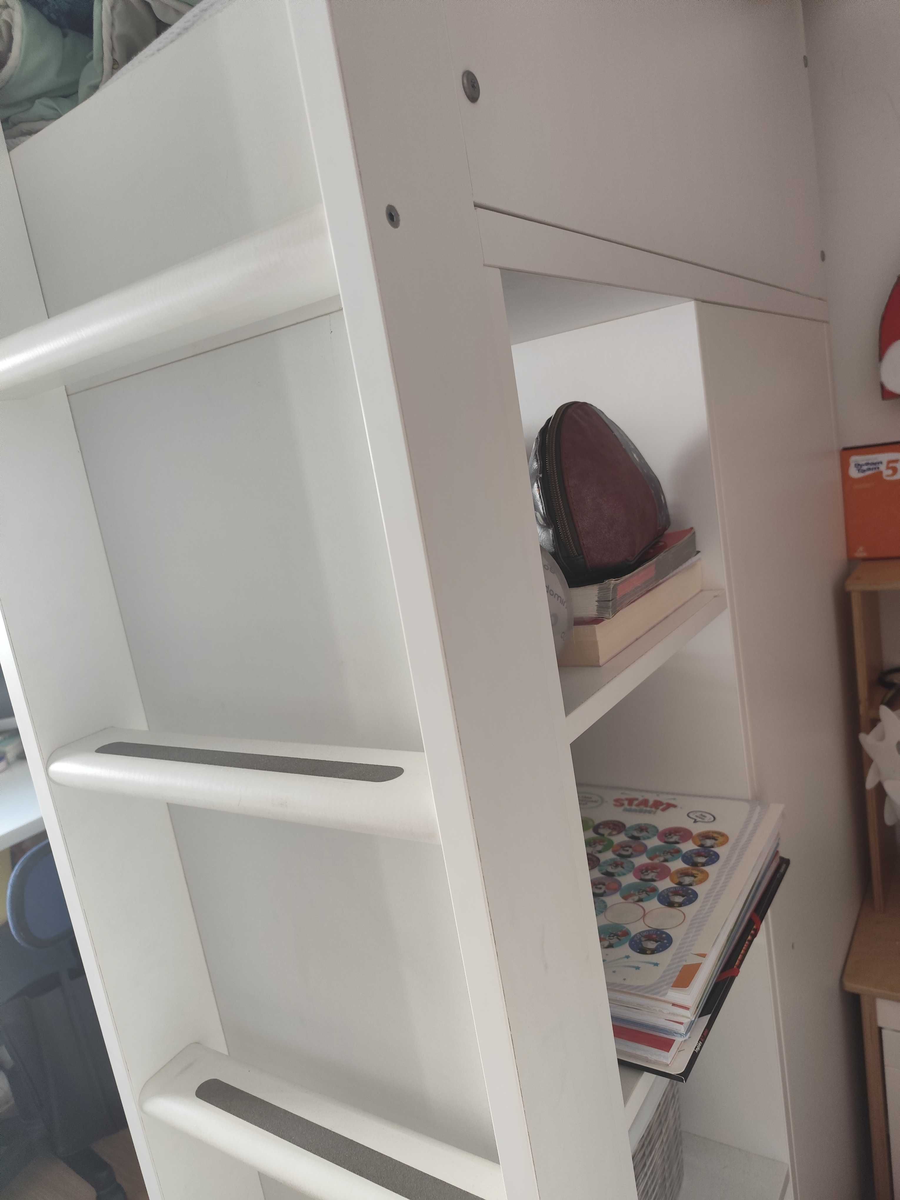 Beliche com roupeiro e secretária ikea