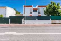 Moradia T4 para venda