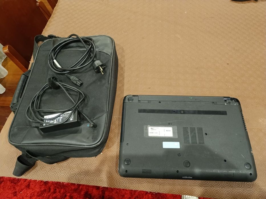 Portátil  hp com mala de transporte