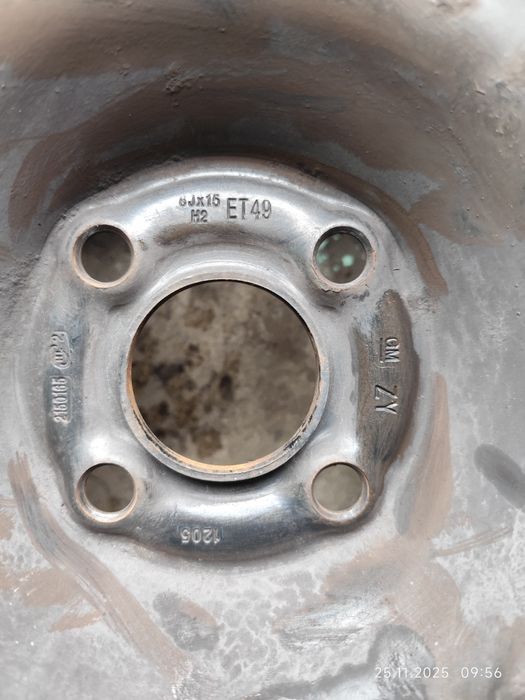 Koła zimowe felgi Opel i 4x100 6Jx16 ET49 Bridgestone R15/65/195