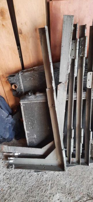 уголок стальной метал 850 мм х 400 мм