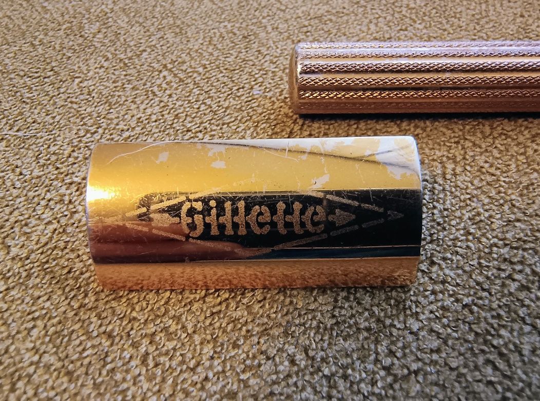 Stara maszynka do golenia na żyletki Gillette Gold Tech