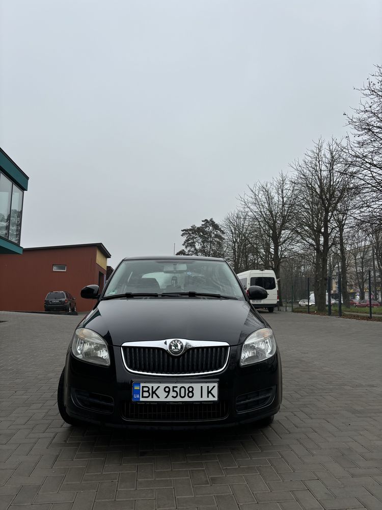 Оренда Skoda Fabia 1.2 HTP газ/бензин 3000/тиждень