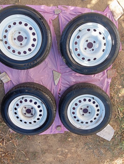 Jantes R14 4x100 (pneus em bom estado)
