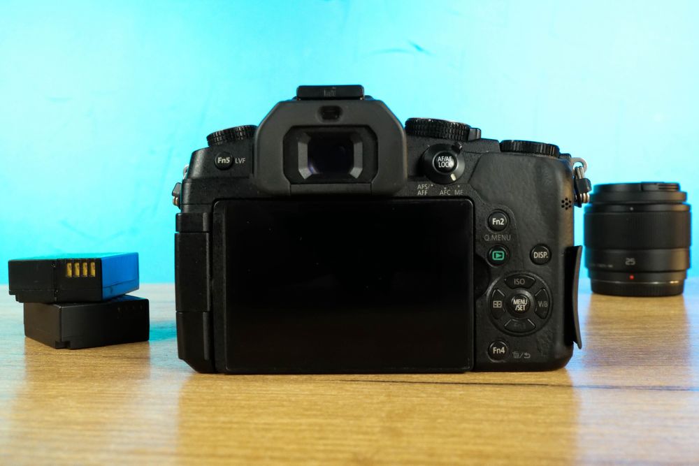Lumix G80 + 2 обʼєктиви