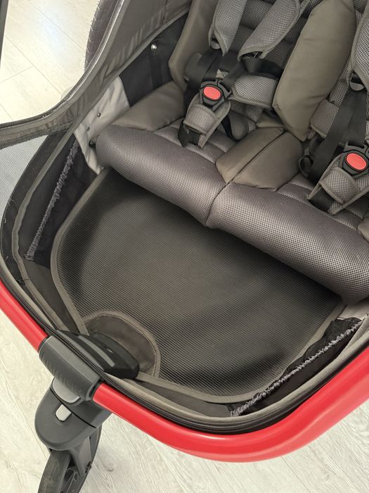 Przyczepka rowerowa Hamax Outback Twin czerwona