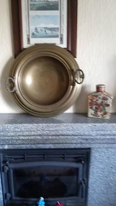 Vendo braseira, , em cobre,muito bem estimada, nunca usada