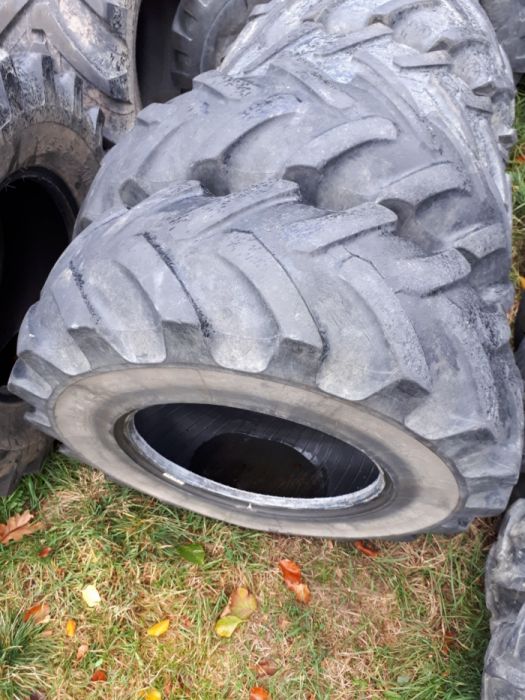 Ładna para opony zachodnie wzmocnione MICHELIN 335/80 R - 20 X M 27