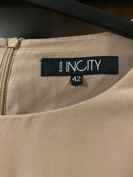 Платье бежевое INCITI