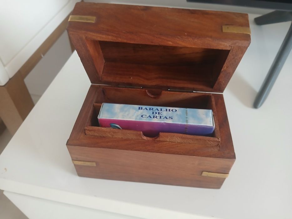 30 Caixas de madeira com cartas