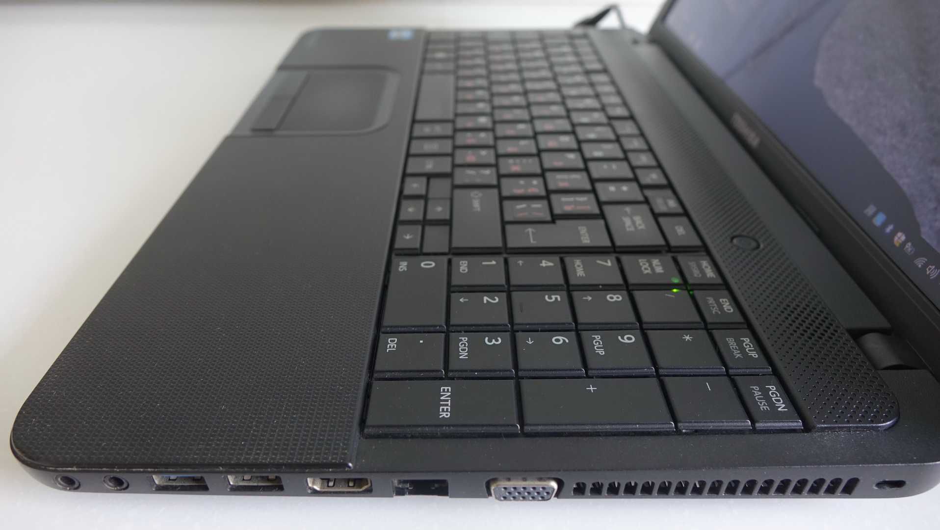 Toshiba Satellite Pro C850 15.6 i5-3230M 4gb 120gb ssd HD 4000 Win10