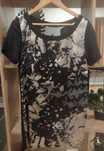 Vestido com padrão da Decenio