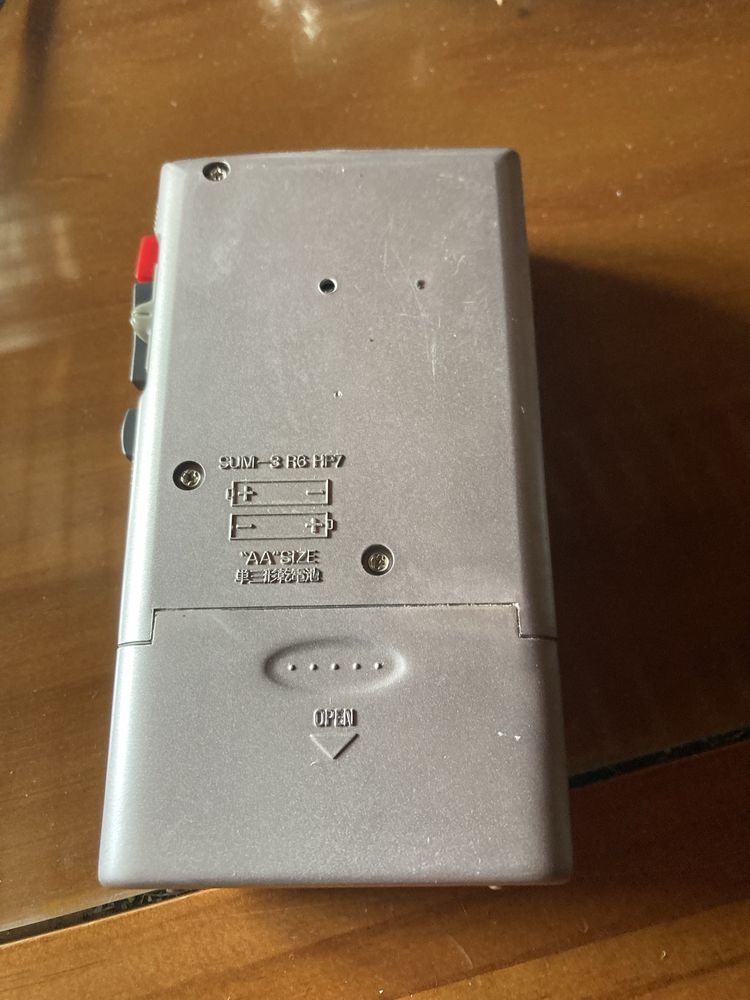 Gravador ativado por voz e 3 cassetes virgens