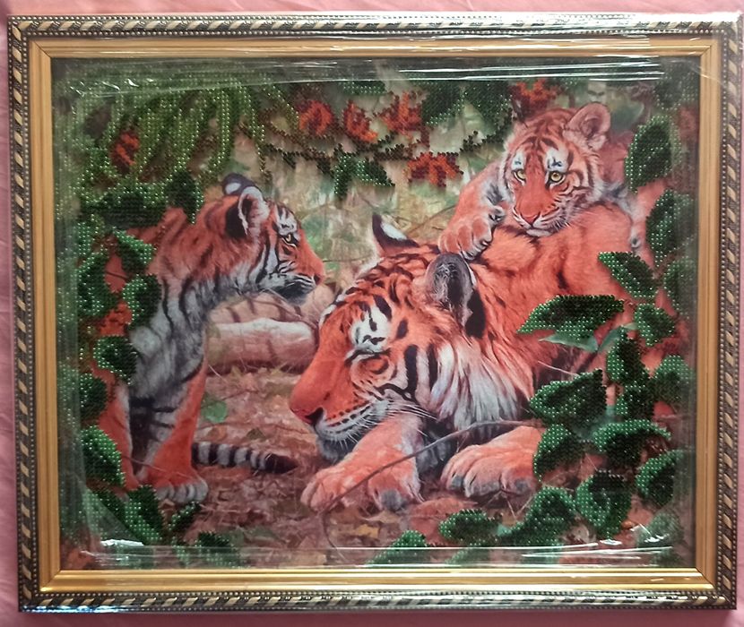 Вышитая картина бисером