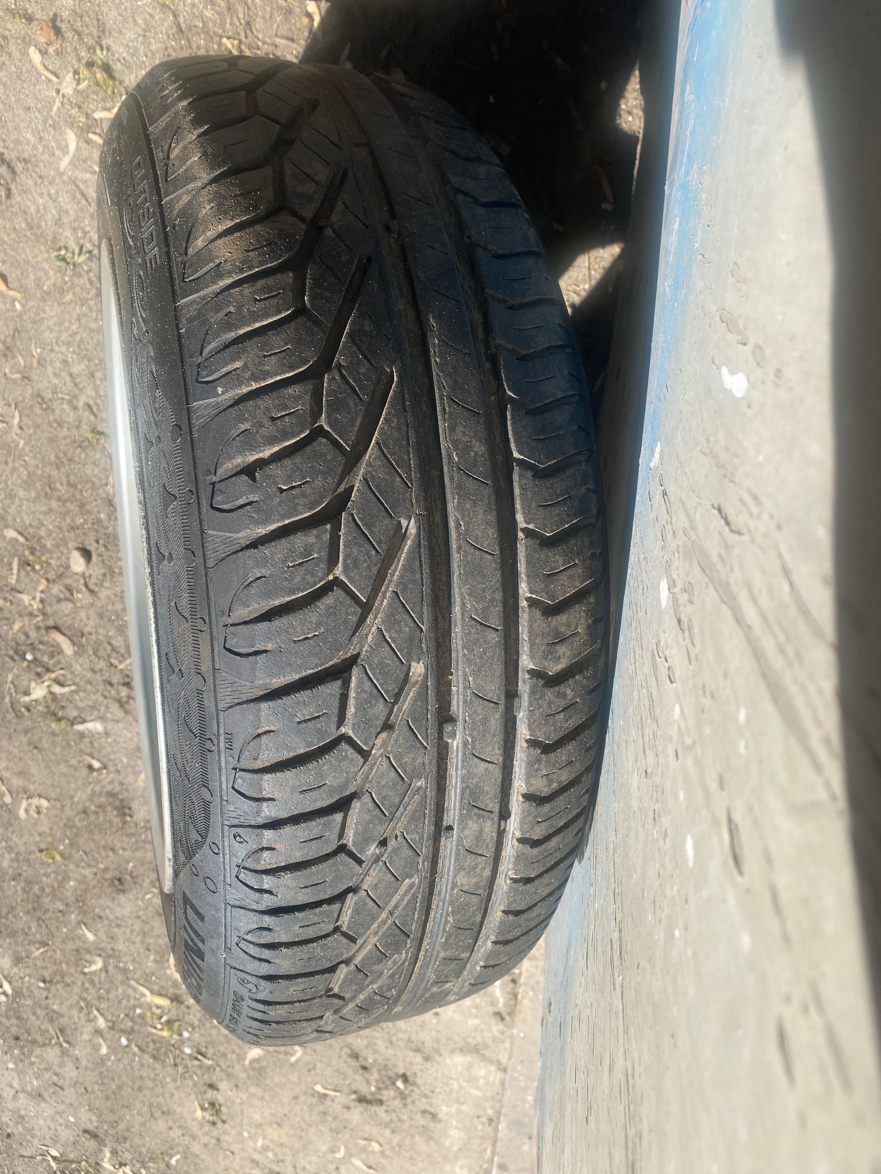 Alufelgi bcw Stephan 14’ 4x100 i 4x108 et25 7j + opony uniroyal