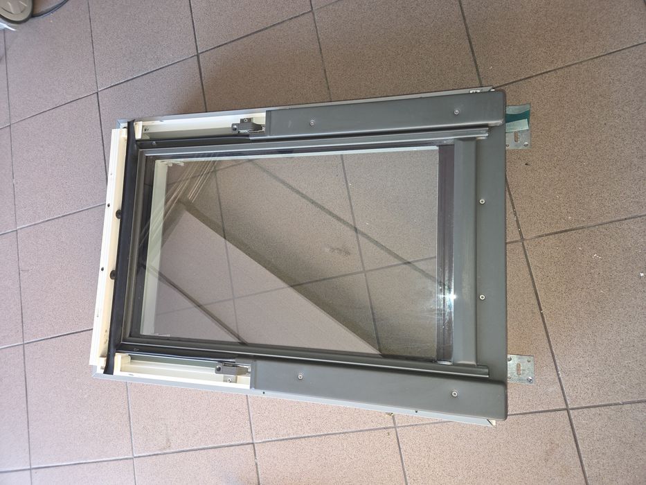 Okno dachowe PCV Fakro 55/78 nawiewnik