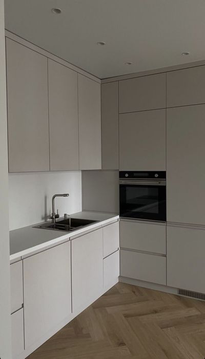 Кухні та меблі на замовлення