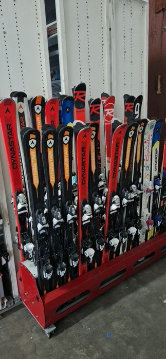 Pakiet nart juniorskich ,narty w hurcie