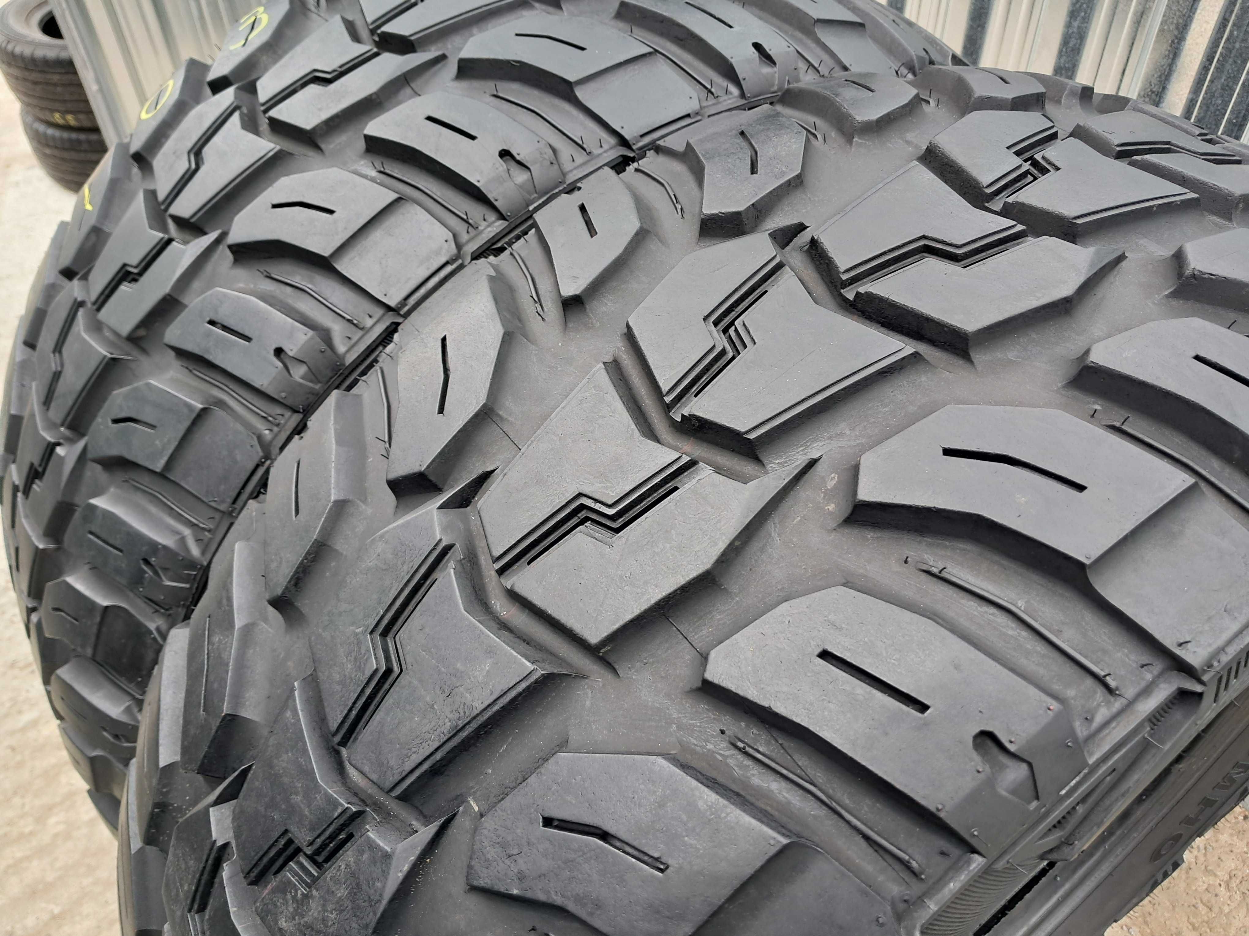 Резина 90% протектор Kumho 37x14.00 R24 Road Venture MT