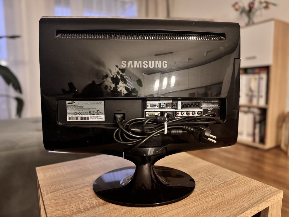 Sprzedam monitor samsung SyncMaster T220HD