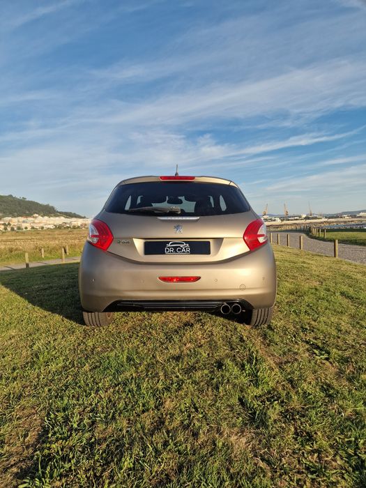 Peugeot 208 1.6 Hdi XY ( kit gti )